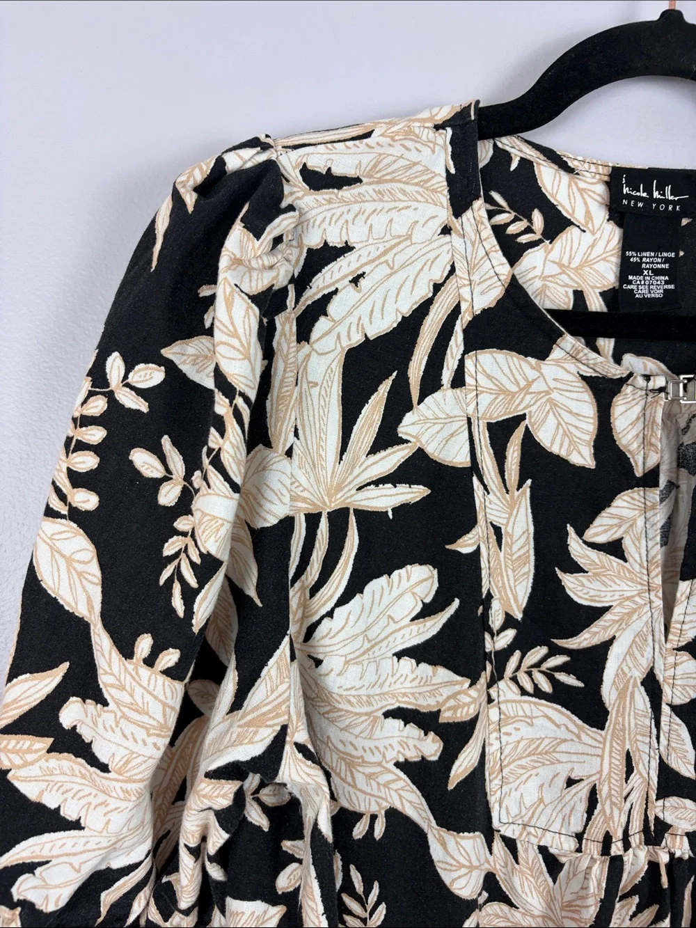 Nicole Miller Linen Blend Blouse XL Black Beige Tropical Leaf Print Resort Top - Picture 5 of 12